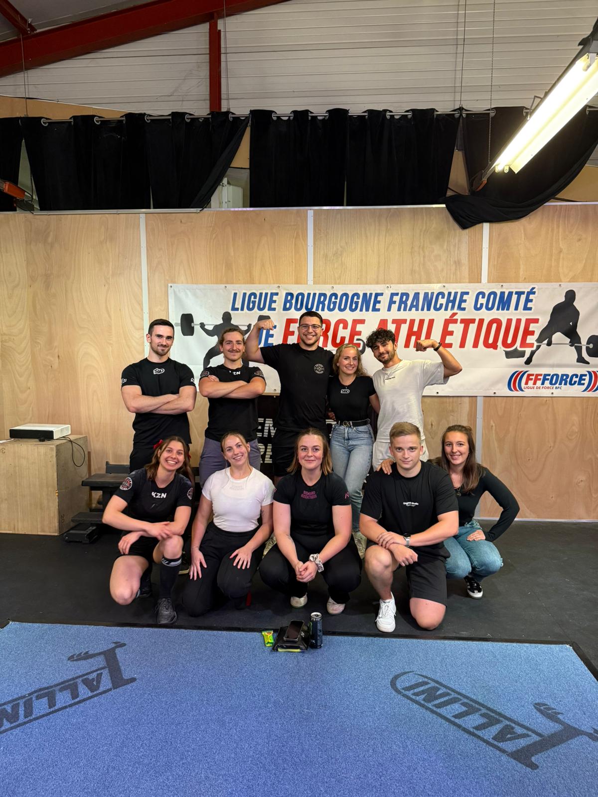 Photo historique de l'USOD montrant les membres et l'évolution du club